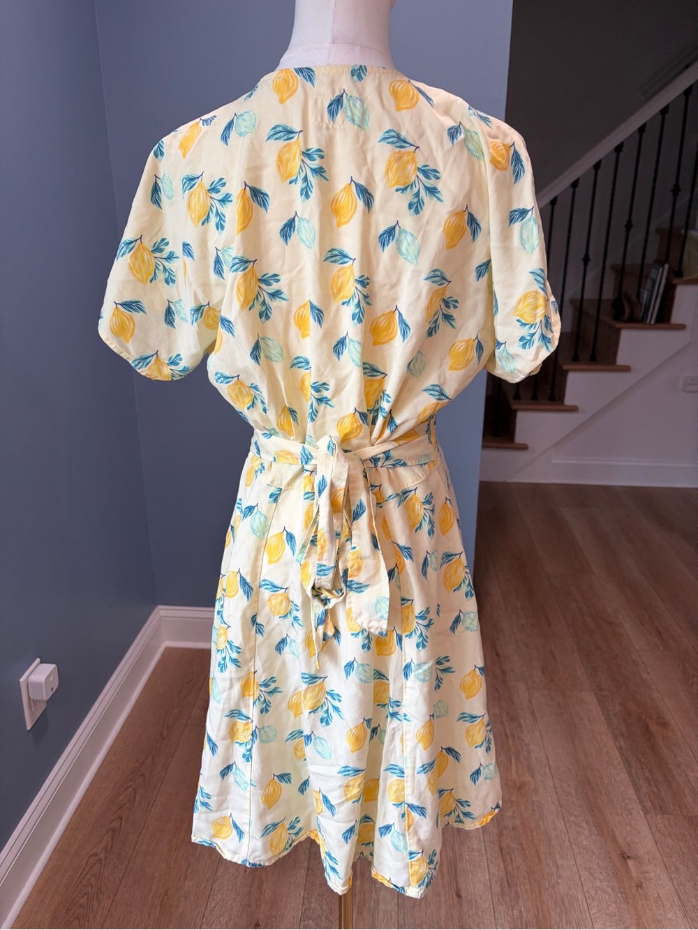 Marine Layer Lemon Print Lyocell Button Front Midi Dress Size Medium - Picture 8 of 12